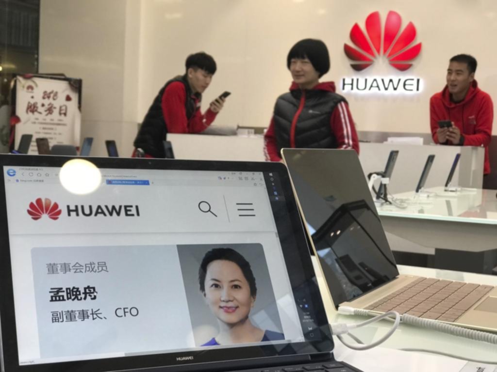 El arresto de una alta ejecutiva jaquea la frágil tregua comercial entre EE UU y China