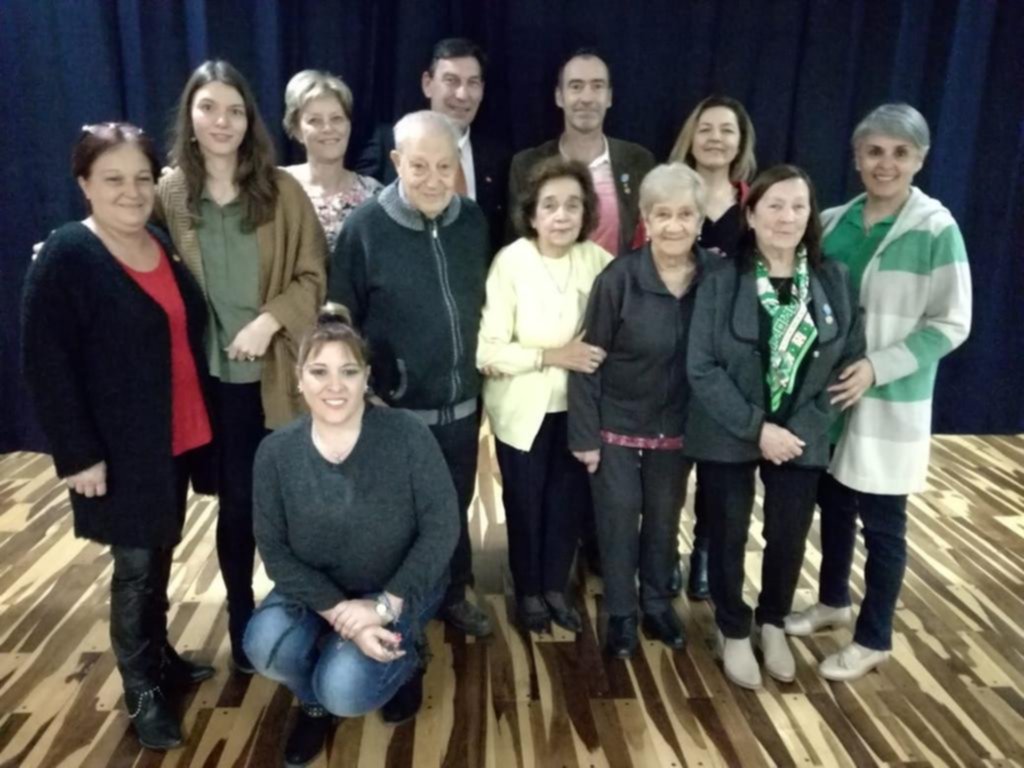 Visita de estudiantes y tareas solidarias en el Rotary Gonnet
