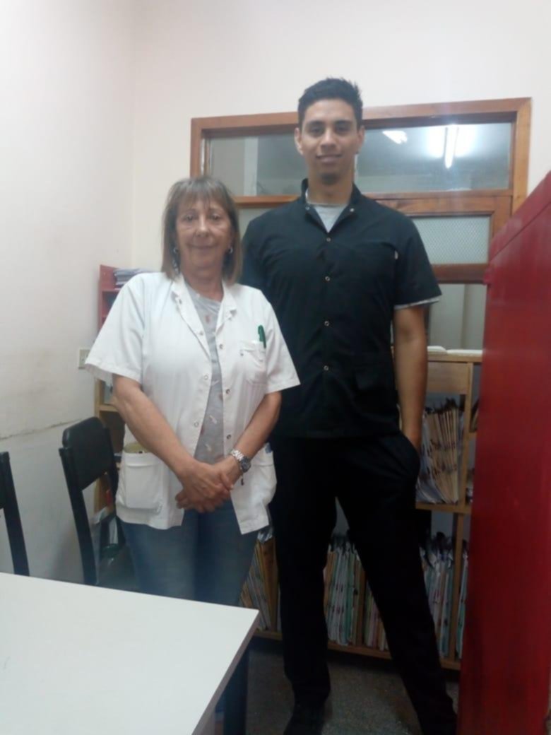 Un camillero que deja el alma en el Hospital San Martín