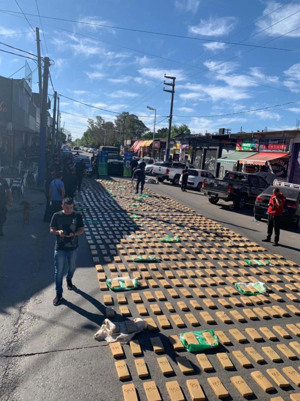 Encontraron 1.150 kilos de marihuana en Los Polvorines y cayó un líder narco prófugo
