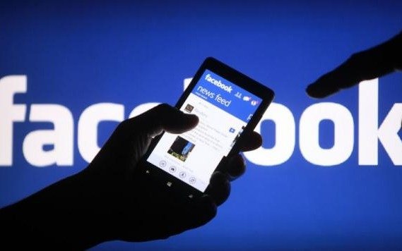 Italia multó a Facebook en 10 millones de euros por vender datos de usuarios