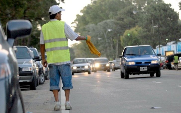 Los "trapitos" son prohibidos en la ciudad de Buenos Aires