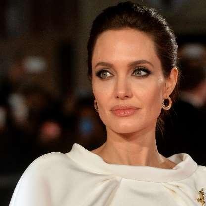 Una vaquita para Jolie: por su divorcio de Brad Pitt, Angie estaría en quiebra