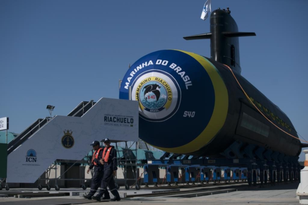 Brasil botó un submarino ultramoderno y avanza otro con tecnología nuclear
