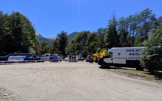 Apareció muerto, con una soga en el cuello, un guía de Villa La Angostura