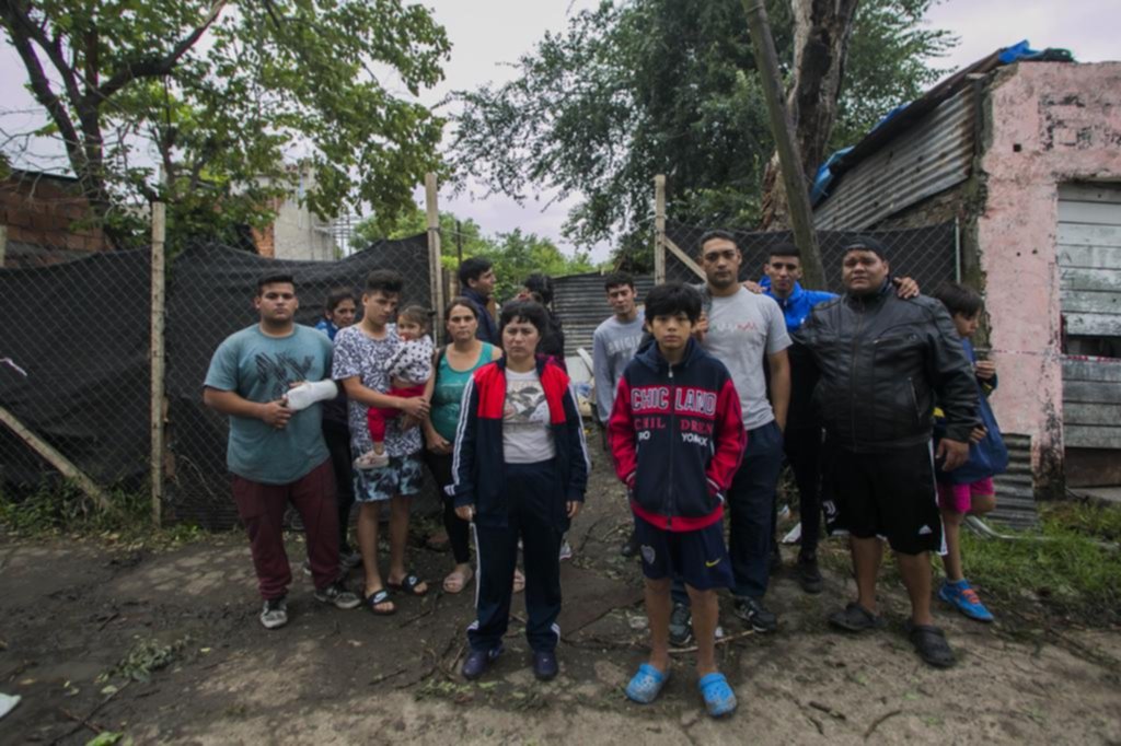 El dolor por el “Tío Lucho” y Alejandro, su hijo del corazón, en un barrio conmocionado