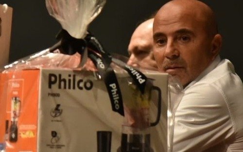 El insólito regalo que le hicieron a Sampaoli cuando llegó al Santos