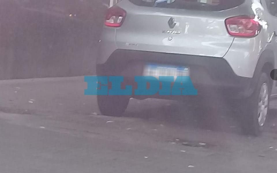 Un clásico de los viernes: fotos de lectores del "estacioná donde quieras" en la Ciudad