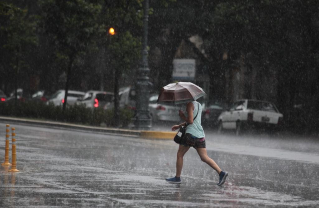 Prevén un verano con más lluvias que lo habitual y signado por chaparrones