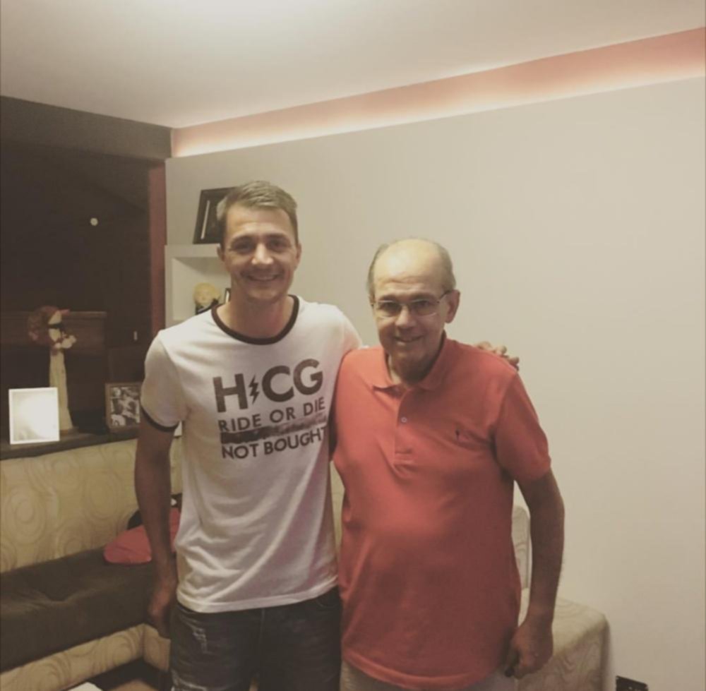 Leandro González pasó a saludar a Alejandro Sabella