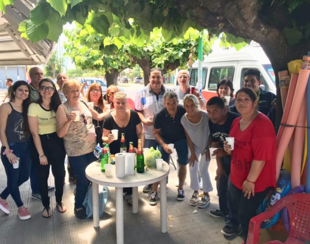 Para recuperar el brindis callejero