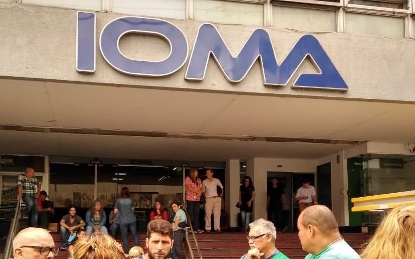 Hubo acuerdo con IOMA y los médicos levantaron la medida de fuerza
