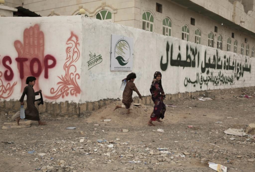 El drama de los niños soldados que matan y mueren en Yemen