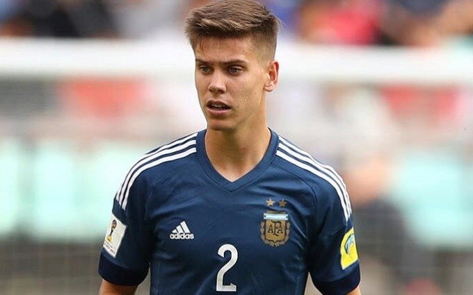 Burdisso buscaría seducir al ex Pincha Juan Foyth para traerlo a Boca