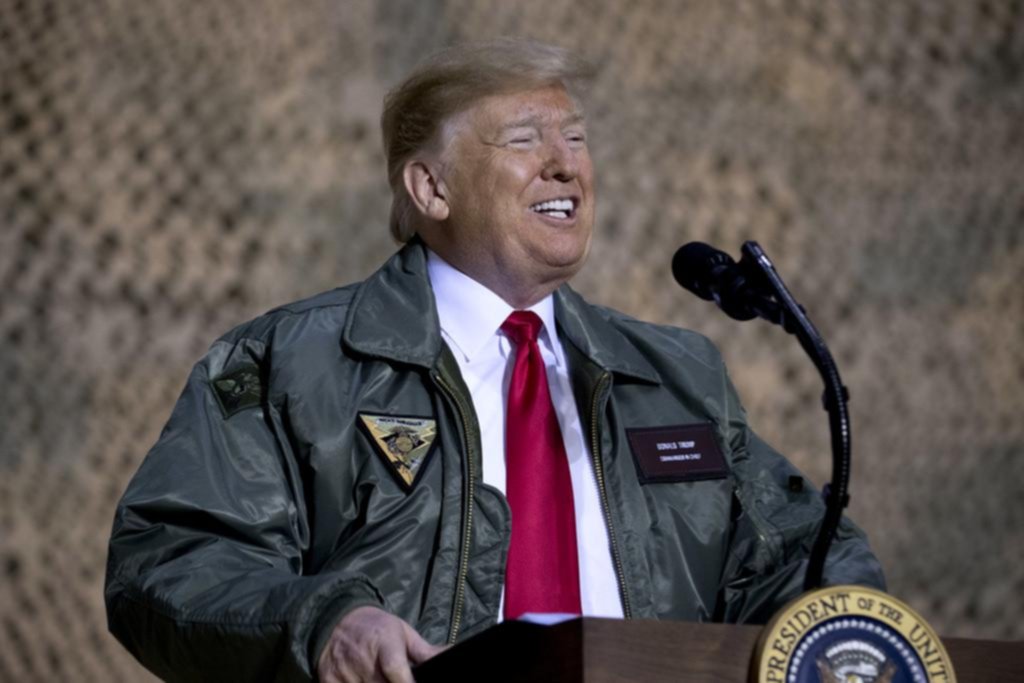 Trump “zafó” de ir a Vietnam con un informe médico falso
