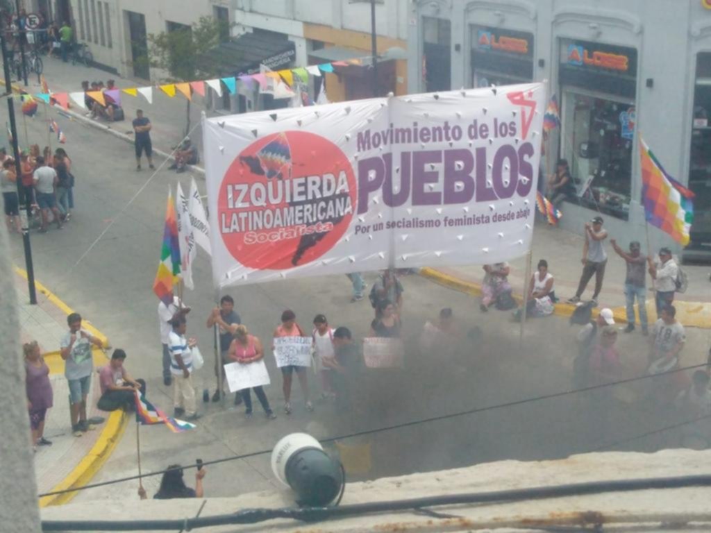 Una protesta piquetera causó tensa polémica en el Concejo de Ensenada