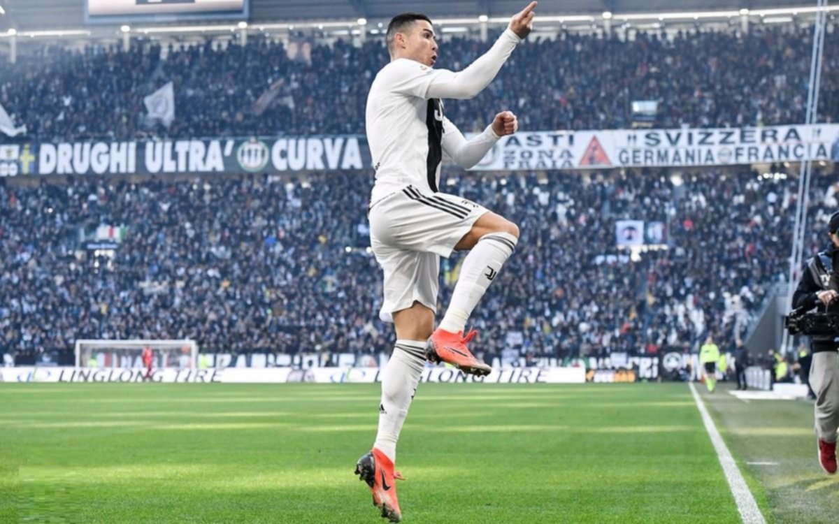 Cristiano cerró el año con un doblete en la victoria de Juventus