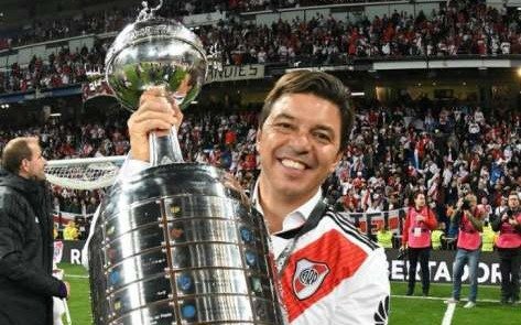 Muñeco de América: Gallardo fue elegido como el mejor director técnico del año