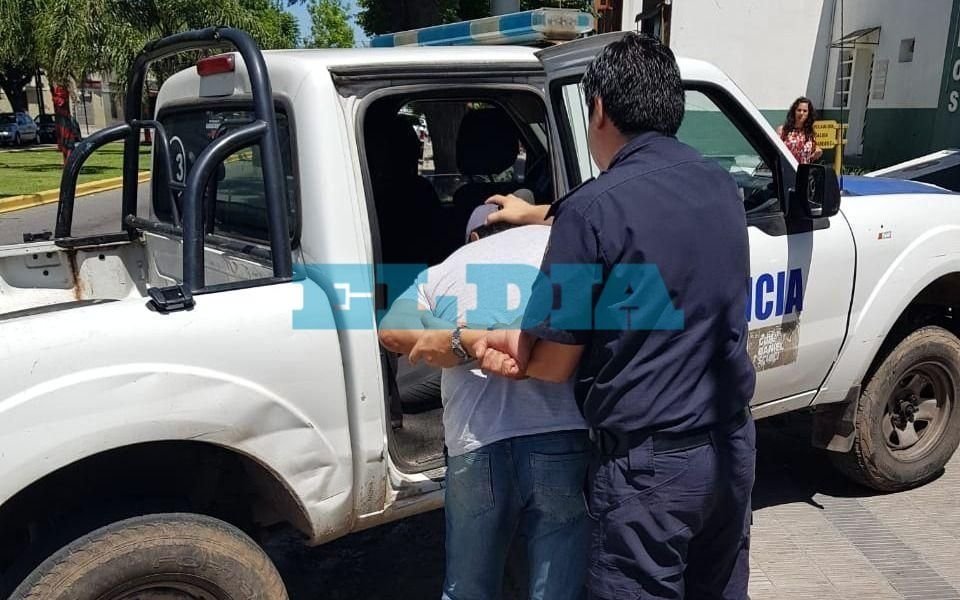 Capturan a un hombre en la Terminal que era buscado por una feroz agresión en Los Hornos