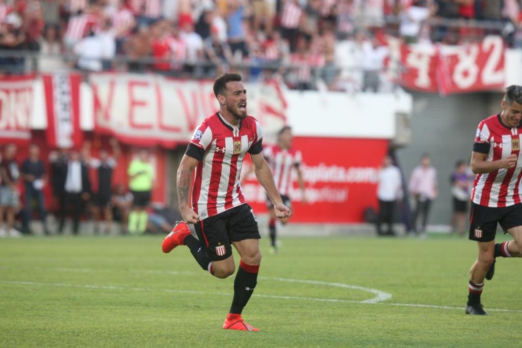 Ángel González entró, hizo historia y fue el mejor de la tarde