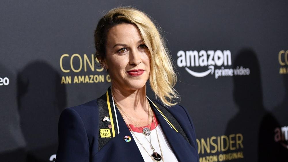 Alanis vuelve: lanza su primer disco en ocho años y anuncia gira aniversario