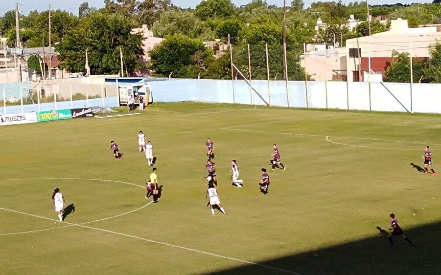 Dura derrota de las chicas de la Villa ante UAI Urquiza