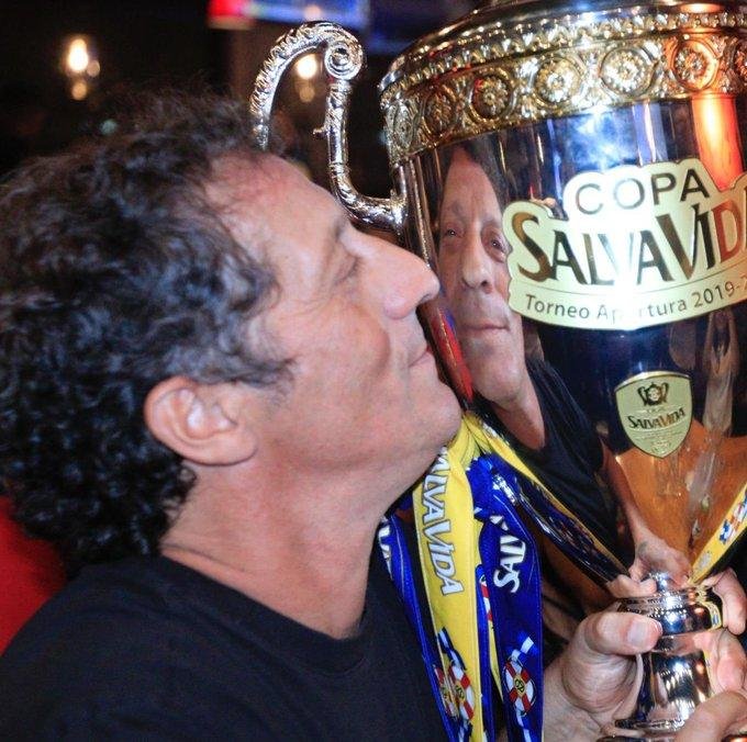Pedro Troglio campeón en Honduras con el Olimpia, tras golear 4-0 en el último choque
