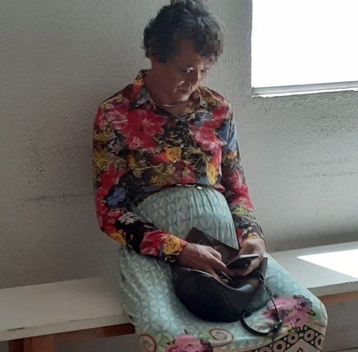 Amor de hijo: se disfrazó de su mamá para pasar el examen de conducir, pero terminó preso