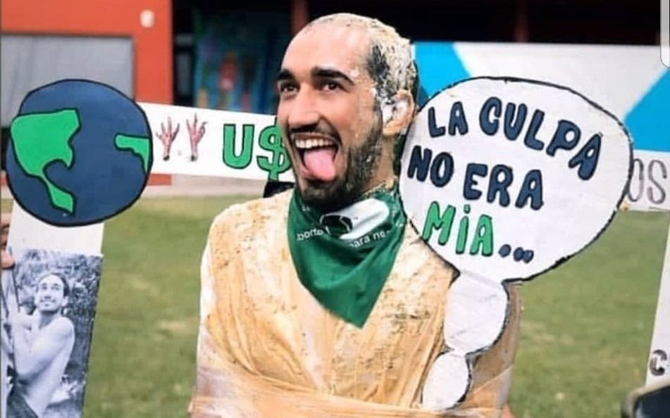 Sancionaron al alumno que terminó la facultad y festejó con una burla a la lucha feminista