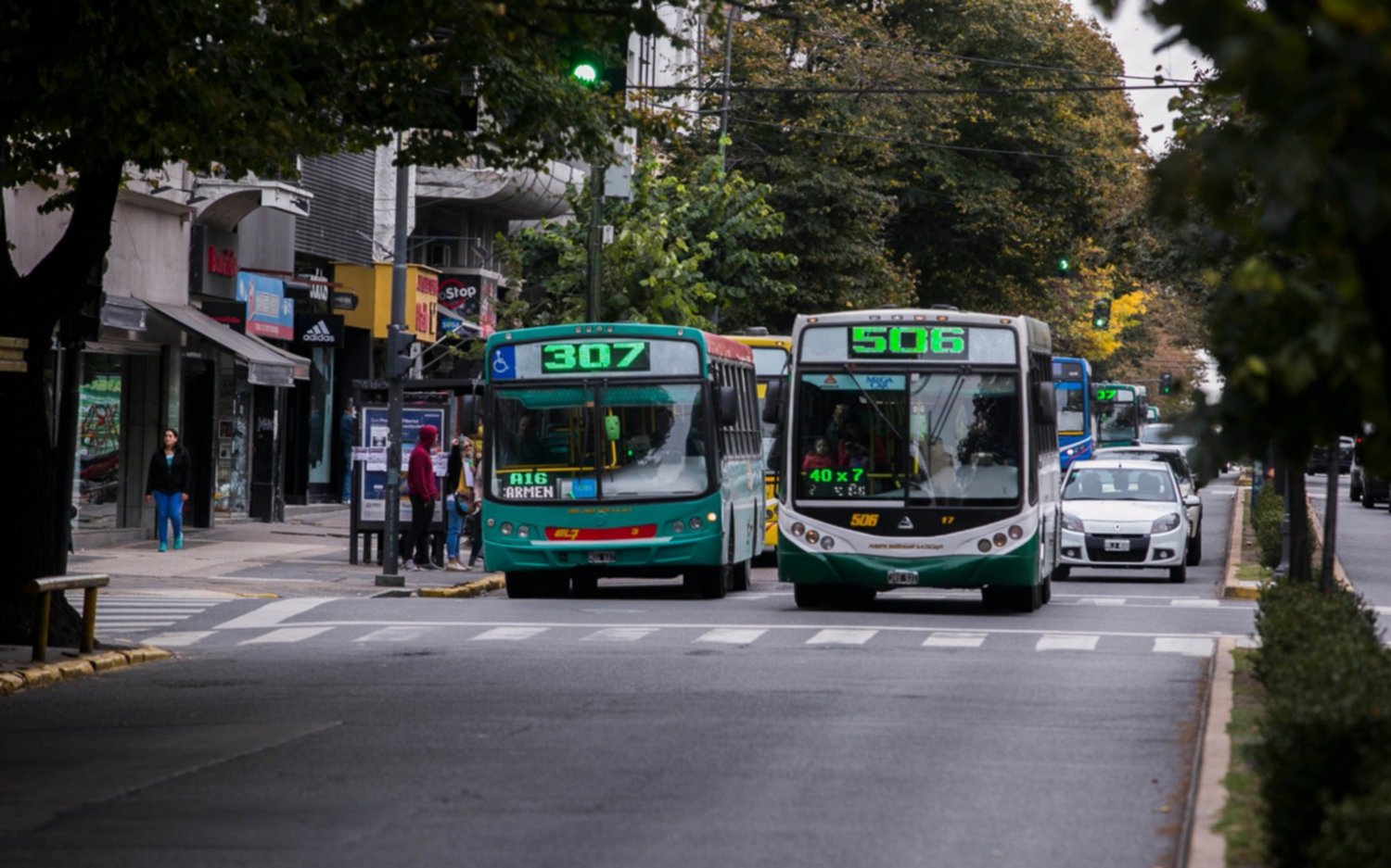 Costo, condiciones de viaje y espera: las quejas de los bonaerenses sobre el transporte público