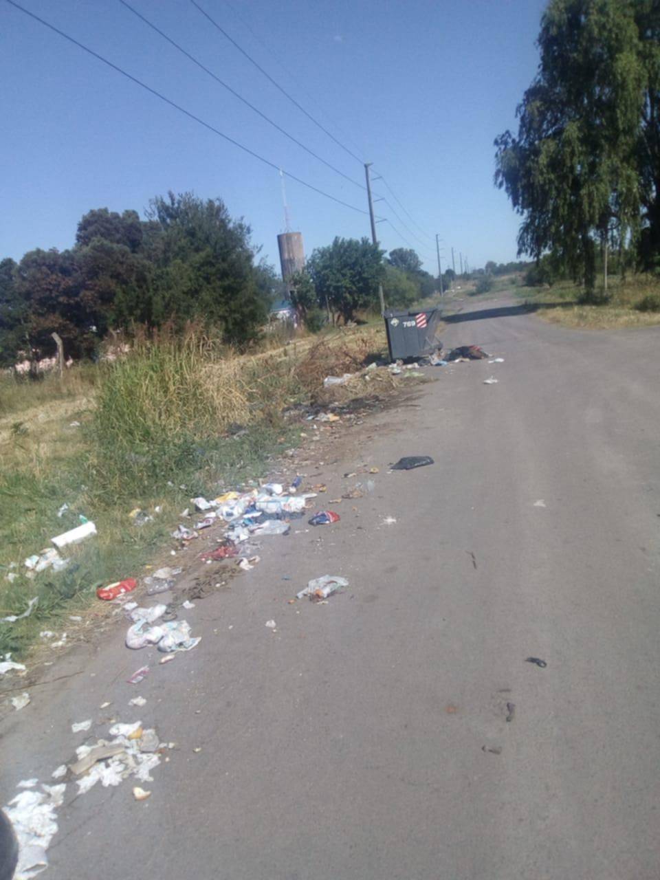 Pedido de contenedores de basura en una zona de Olmos