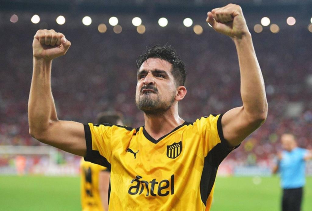 Viatri no sigue en Peñarol e interesa en el León, pero no es prioridad en la agenda de la CD