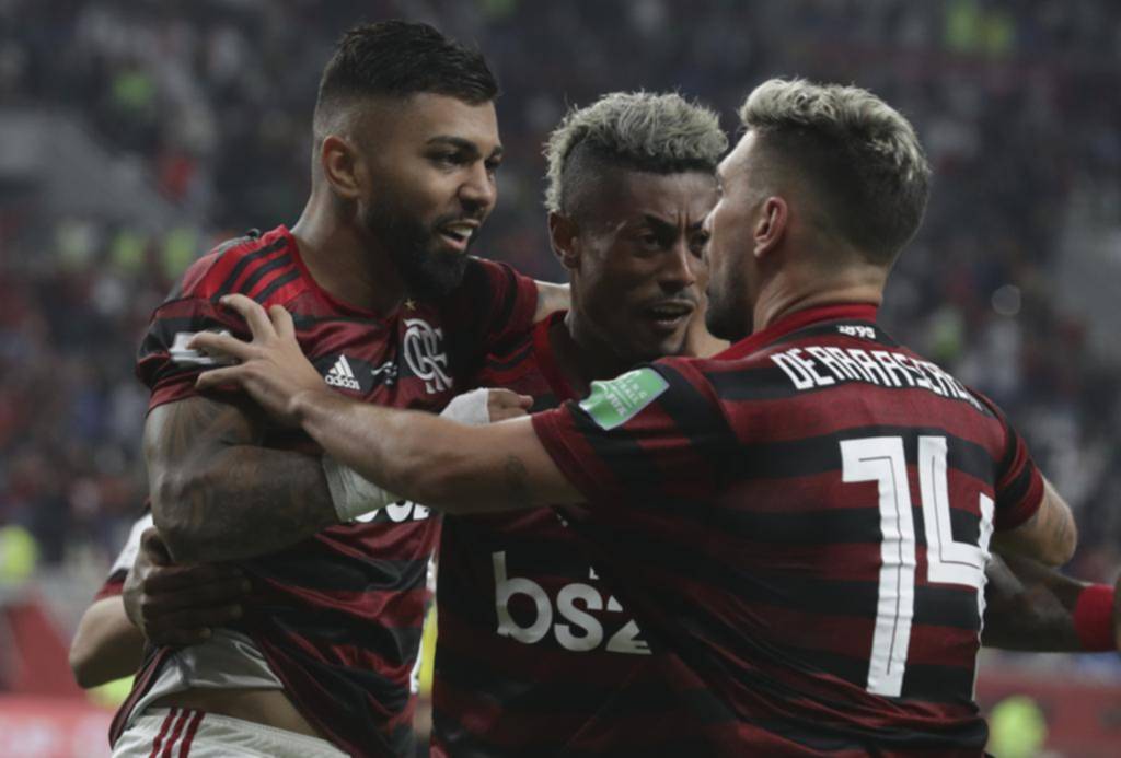 Flamengo evitó el papelón y se metió en la gran final