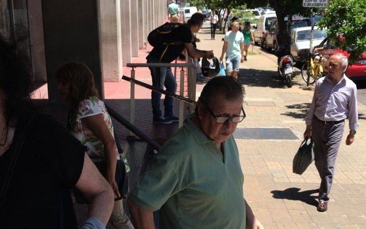 Pagan la segunda cuota del medio aguinaldo a los jubilados del IPS