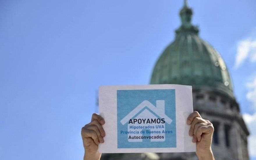Hipotecarios UVA: platenses "expectantes" ante la incertidumbre que dejó el proyecto de Emergencia