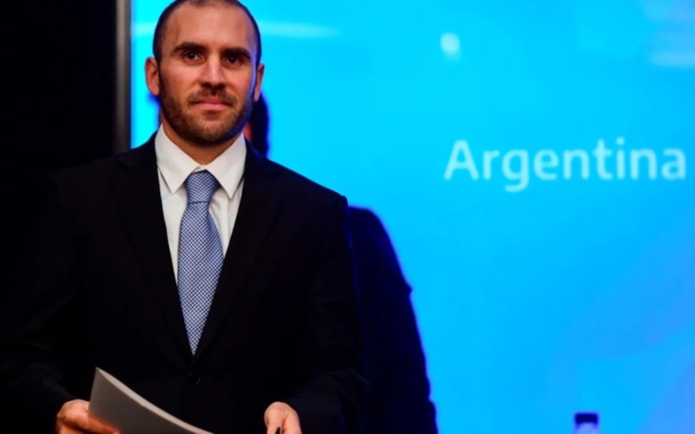 El ministro Guzmán, con ganas de conocer a Maradona: "Me gustaría verlo"