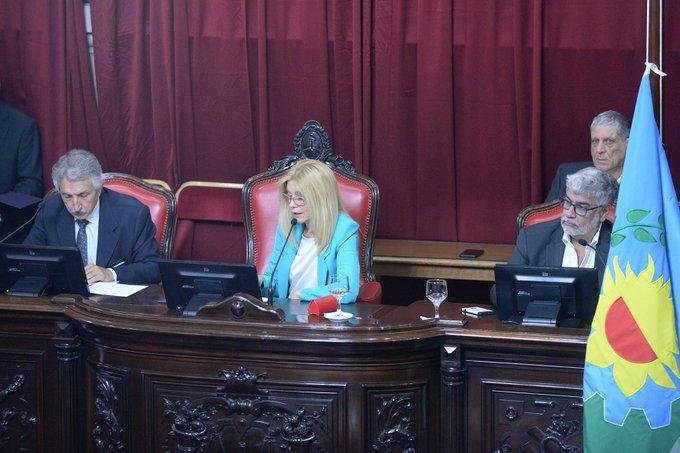 Hubo acuerdo y con recortes se aprobó la ley de Emergencia de Kicillof