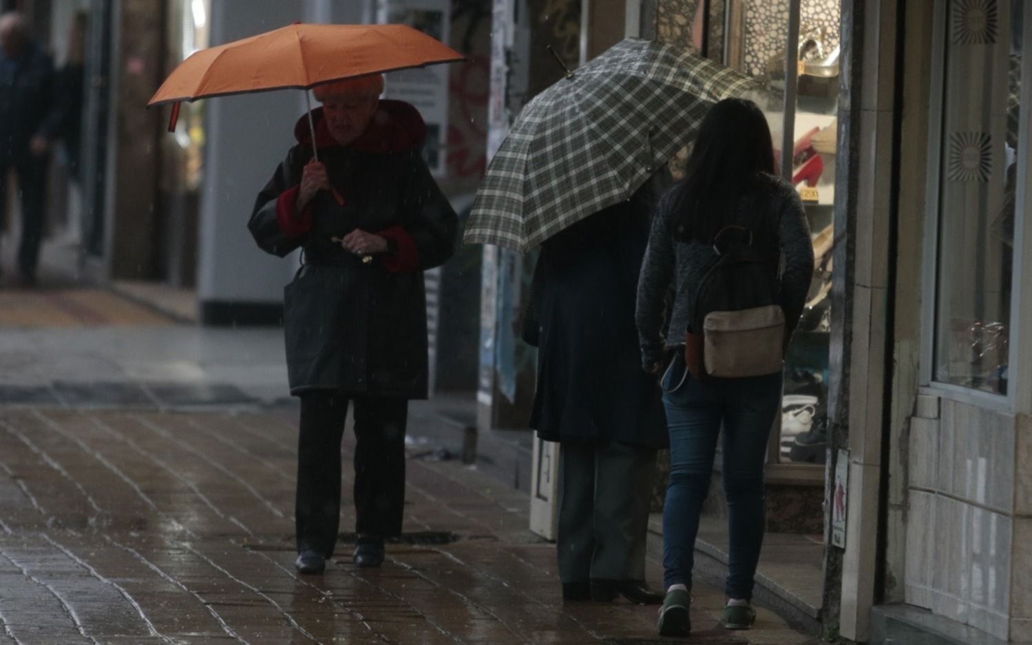 La lluvia trajo alivio, pero no descartan tormentas fuertes