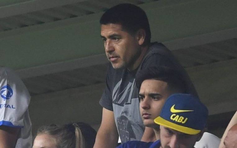 Un ex Boca podría regresar con el pase en su poder