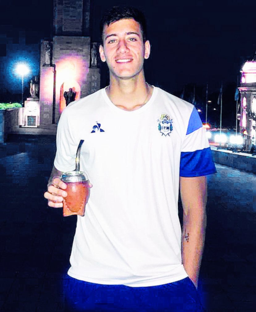 “Quiero ir haciendo mi propio camino en el fútbol y sueño con el debut”
