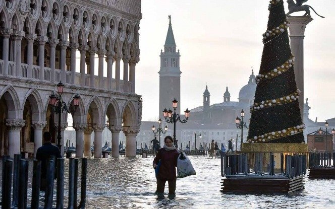 Venecia afronta nuevas inundaciones tras la marea alta de noviembre