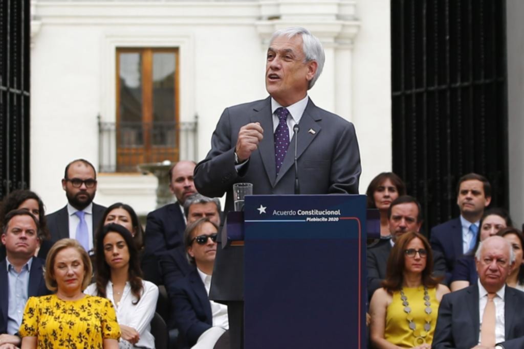 Chile va rumbo al plebiscito para decidir si se cambia la Constitución de Pinochet