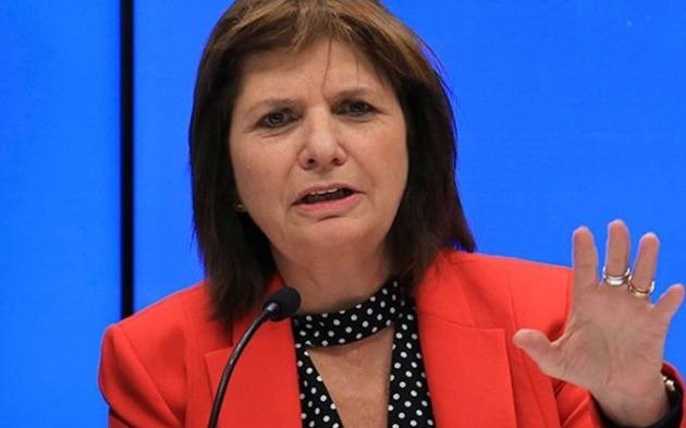 Bullrich criticó la derogación del protocolo sobre el uso de armas de fuego y de las Taser