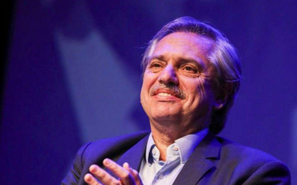 Alberto Fernández brindó "por los que están mal, para que dejen de estarlo"