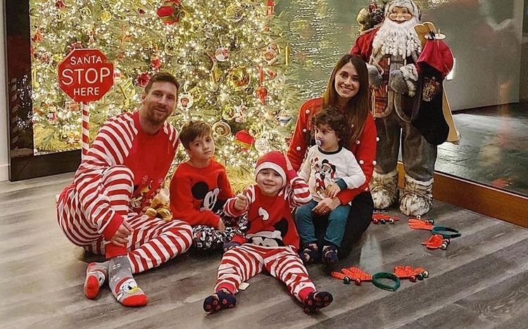 Messi y la peculiar postal navideña con su familia que causó una revolución en redes