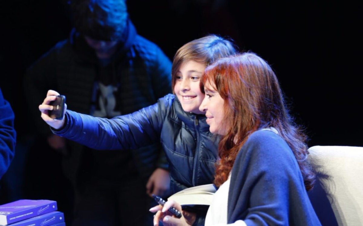 Cristina Fernández abogó por "construir una patria con oportunidades para todos"