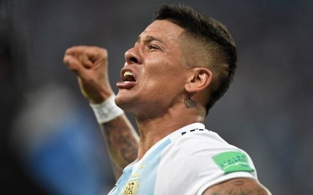 Marcos Rojo fue declarado transferible por el Manchester United