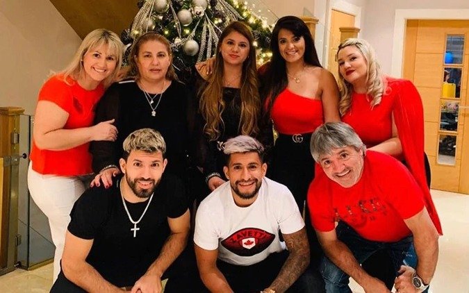 El Kun Agüero no sólo sorprende por sus goles: el fastuoso penthouse donde vive