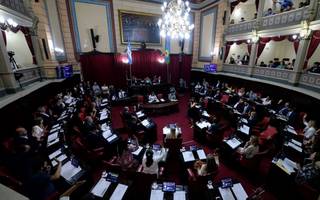 Ley Impositiva: se prorroga la sesión en el Senado y hay negociaciones para intentar llegar a un acuerdo