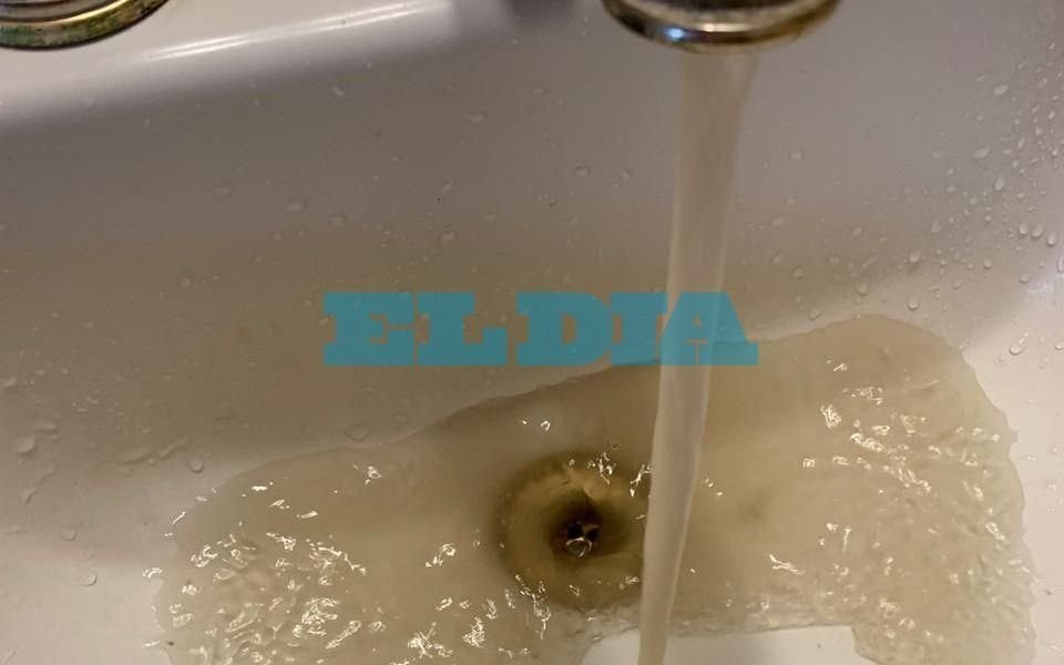 Agua "turbia" en la zona de 15 bis entre 489 y 490